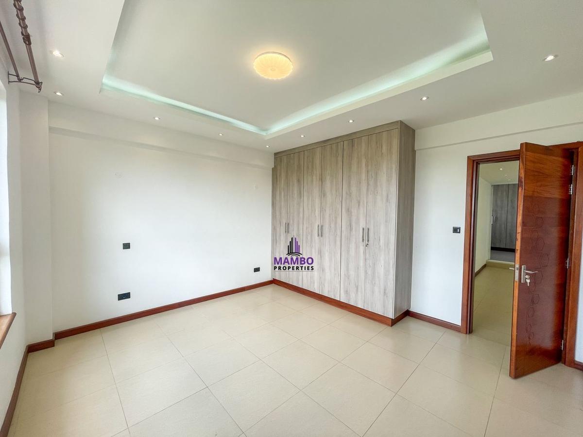 4 Bed Apartment with En Suite at General Mathenge - 20