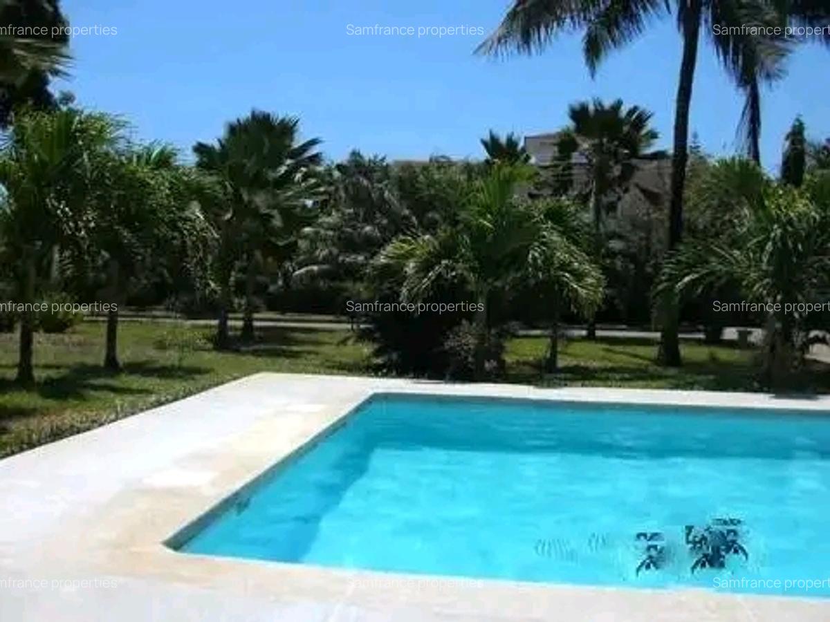 4 Bed Townhouse with Swimming Pool at Serena - 5
