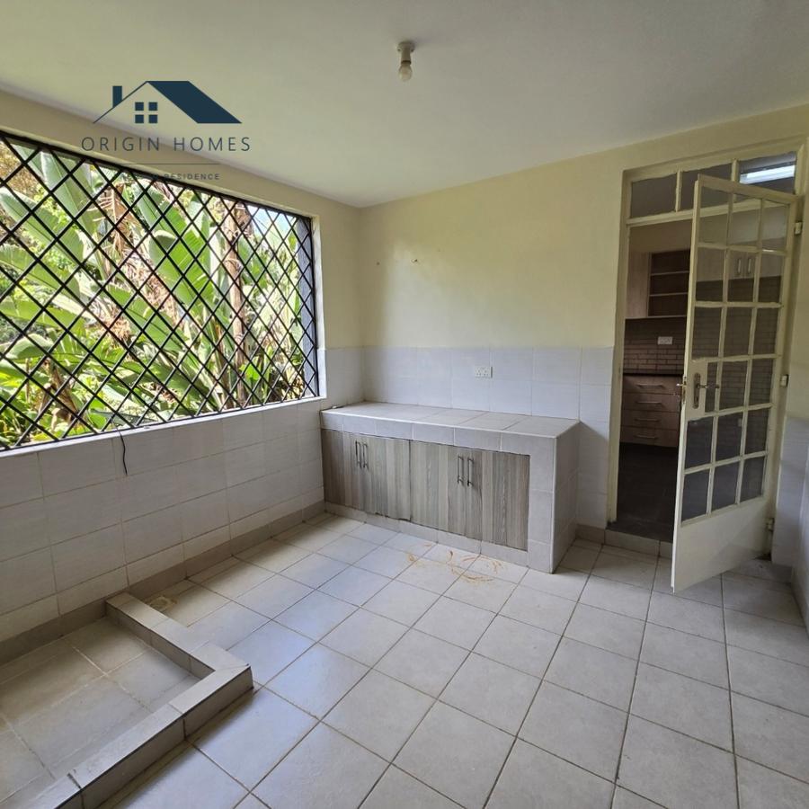 3 Bed Apartment with En Suite at Lavington - 10