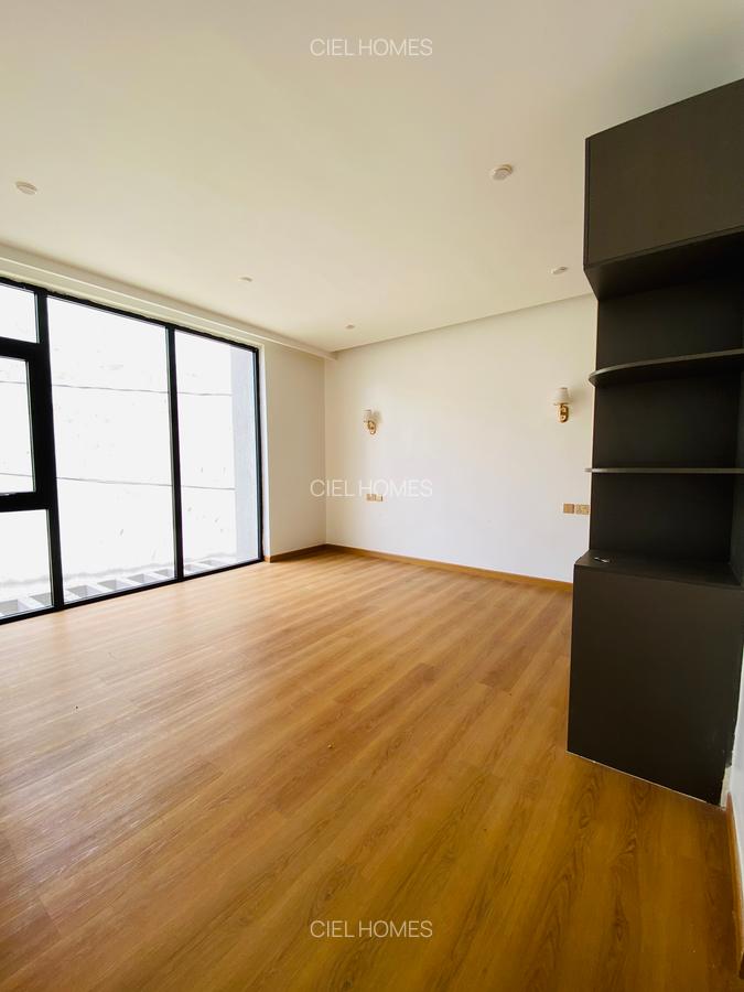 5 Bed Villa with Garden in Lavington - 13