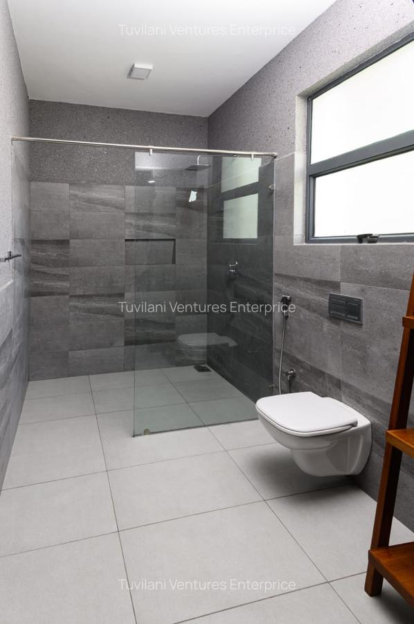 4 Bed Villa with En Suite at Nyali Mombasa - 14