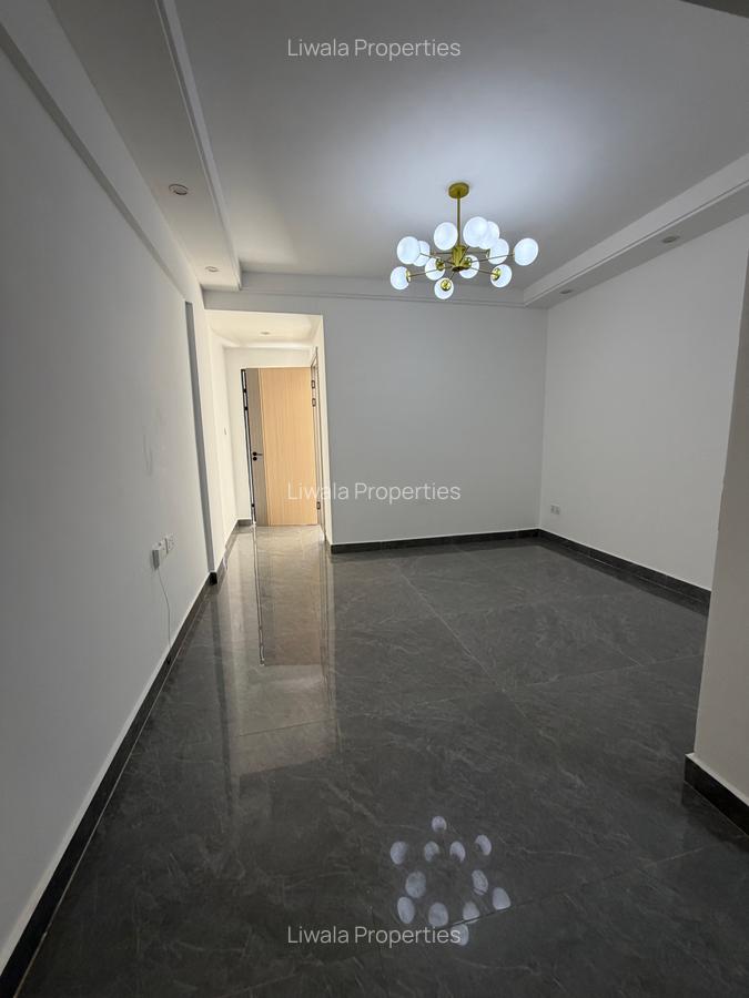 1 Bed Apartment with Swimming Pool in Riverside - 6