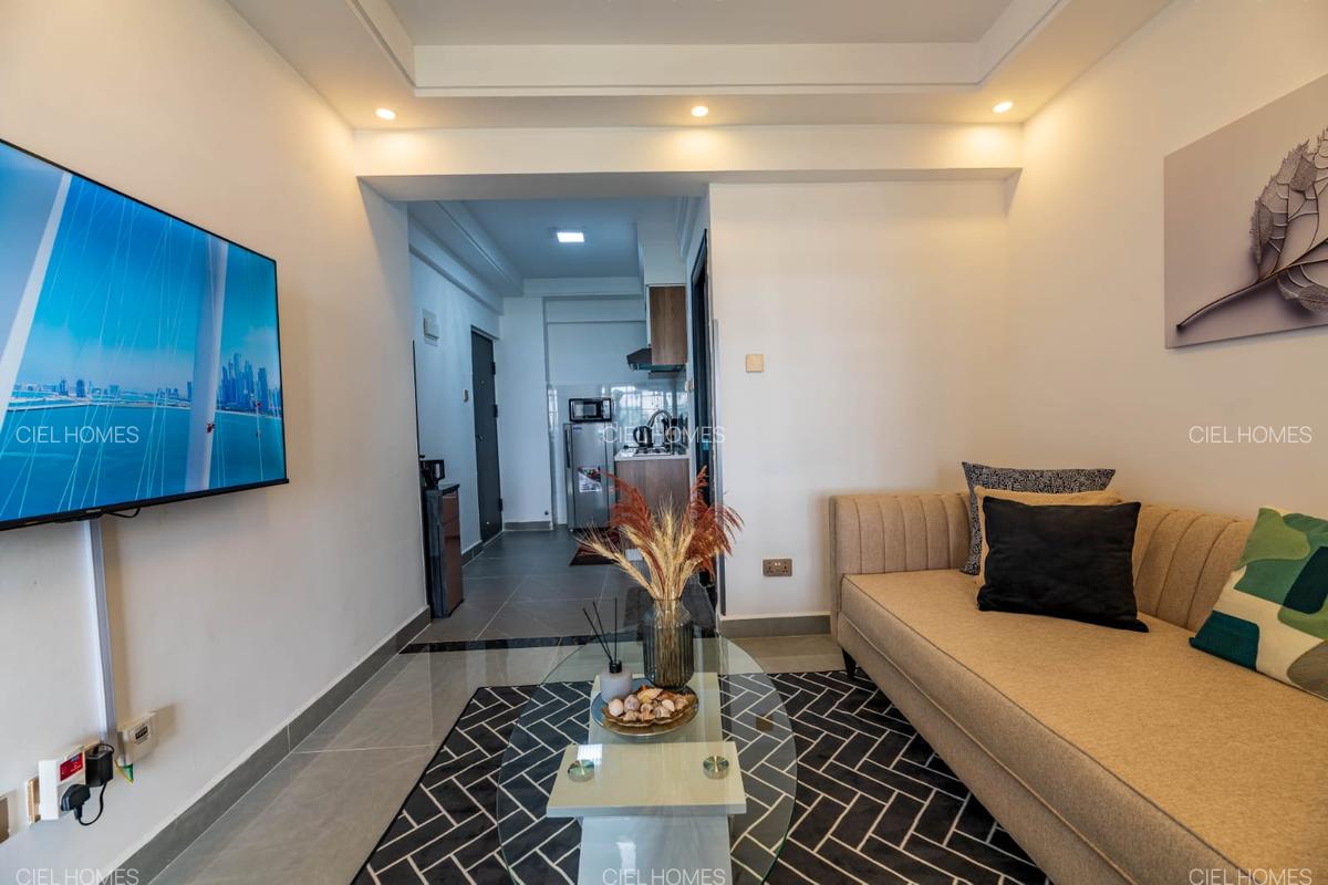 Serviced Studio Apartment with En Suite in Lavington - 5