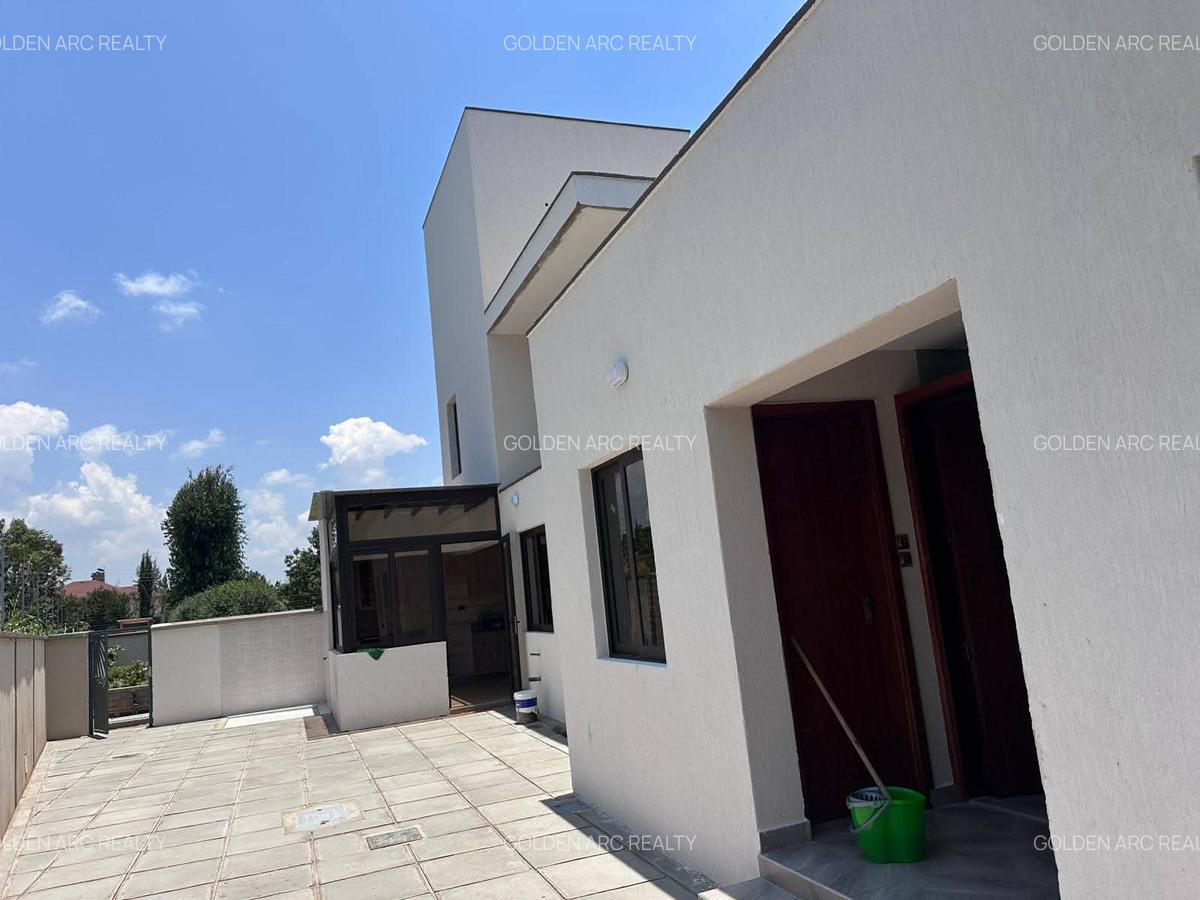 6 Bed Townhouse with En Suite in Karen - 16