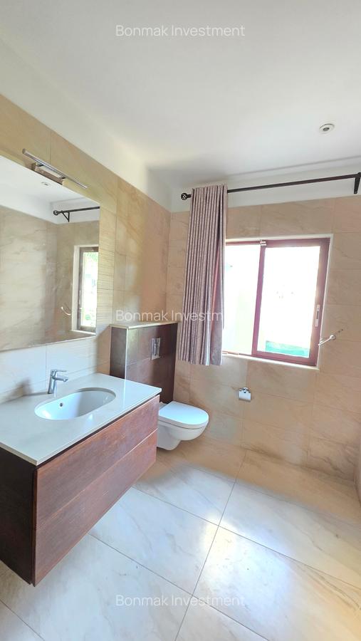 5 Bed Townhouse with En Suite at Karbaserian Avenue - 18