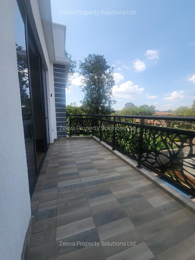 5 Bed House with En Suite in Lavington - 19