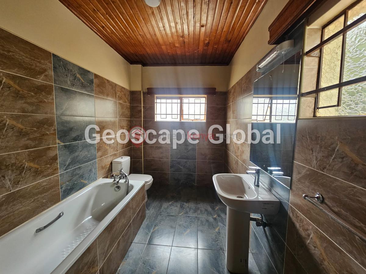 4 Bed Townhouse with En Suite in Spring Valley - 8