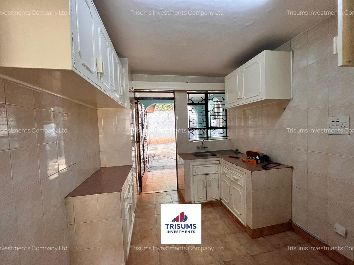 4 Bed Townhouse with En Suite at Church Rd - 4