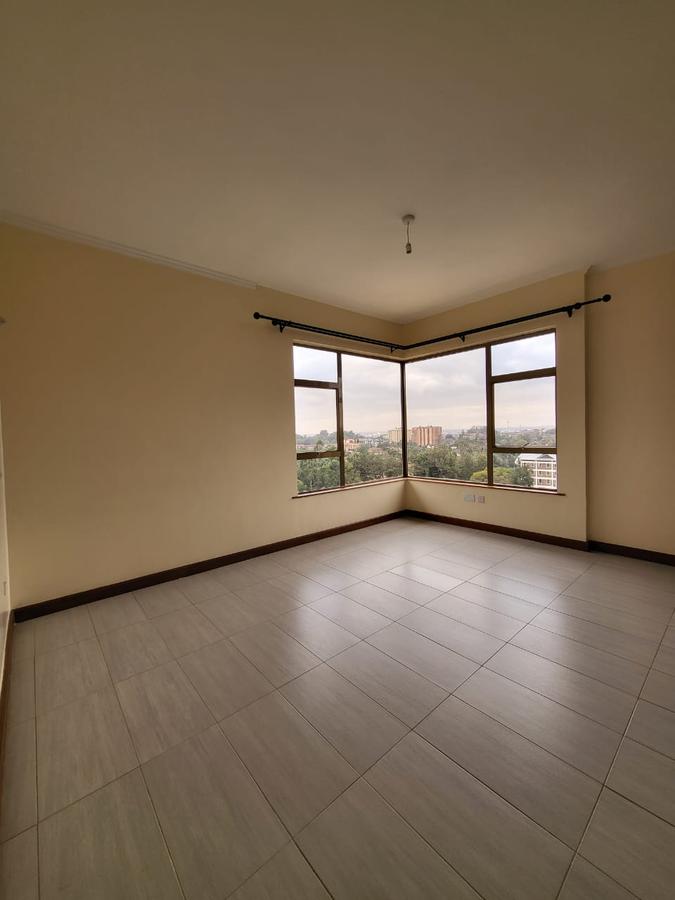 3 Bed Apartment with En Suite in Garden Estate - 10