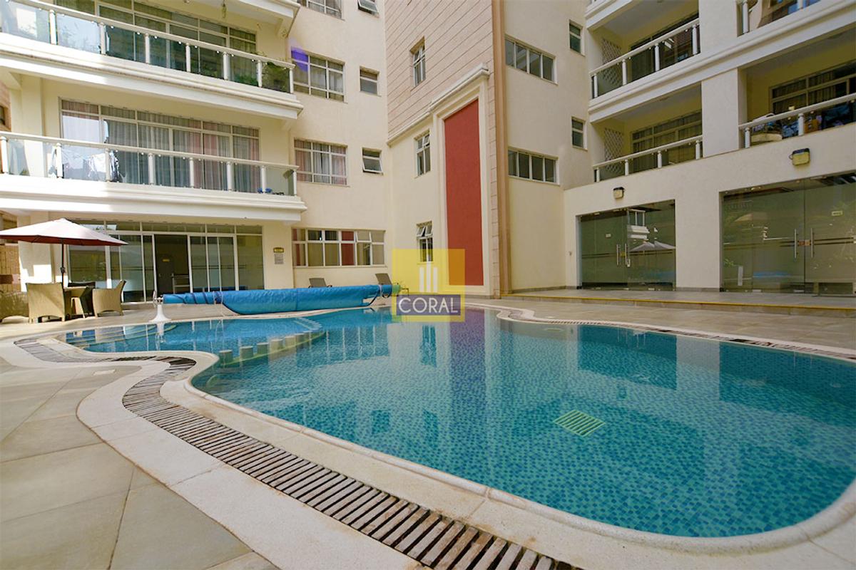 3 Bed Apartment with En Suite in Parklands - 16