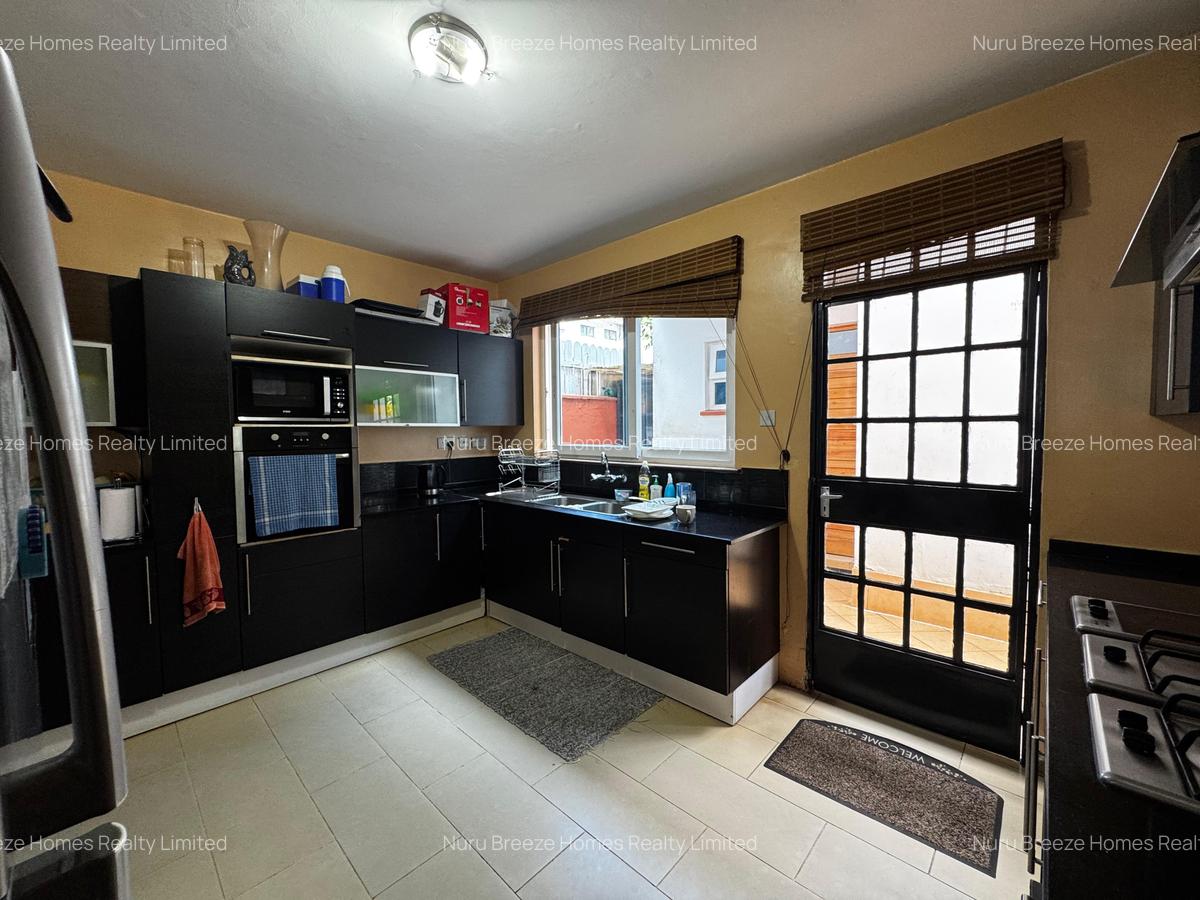 4 Bed Townhouse with En Suite in Lavington - 20