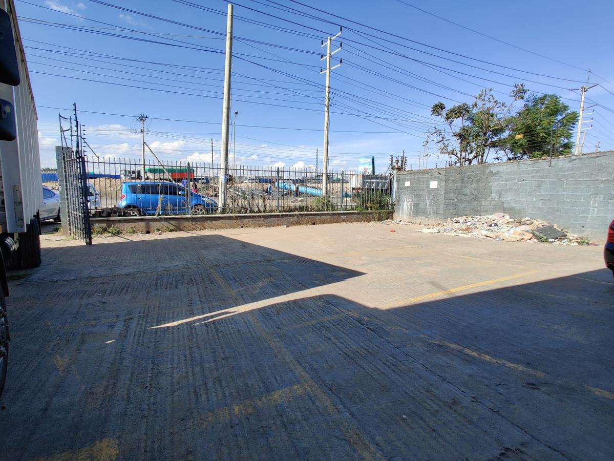 18,000 ft² Warehouse with Parking in Mombasa Road - 3