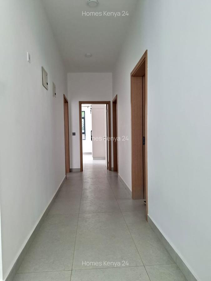 3 Bed Apartment in Brookside - 8