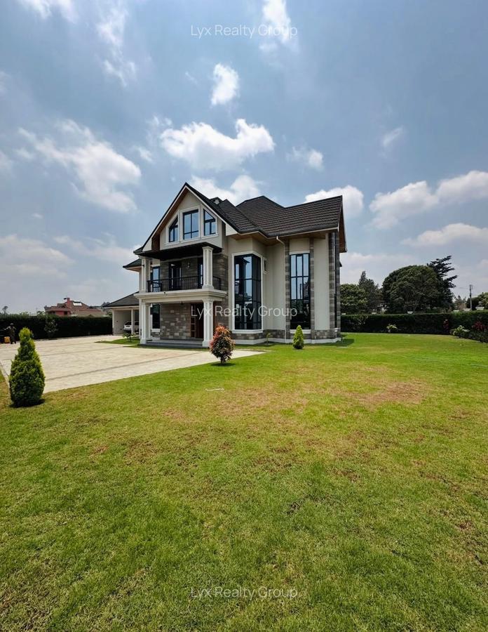 5 Bed Villa with En Suite in Runda - 1