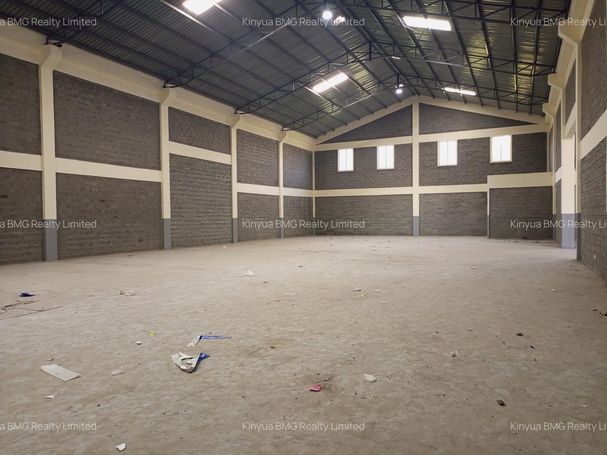 8,000 ft² Warehouse with Backup Generator in Mombasa Island - 4