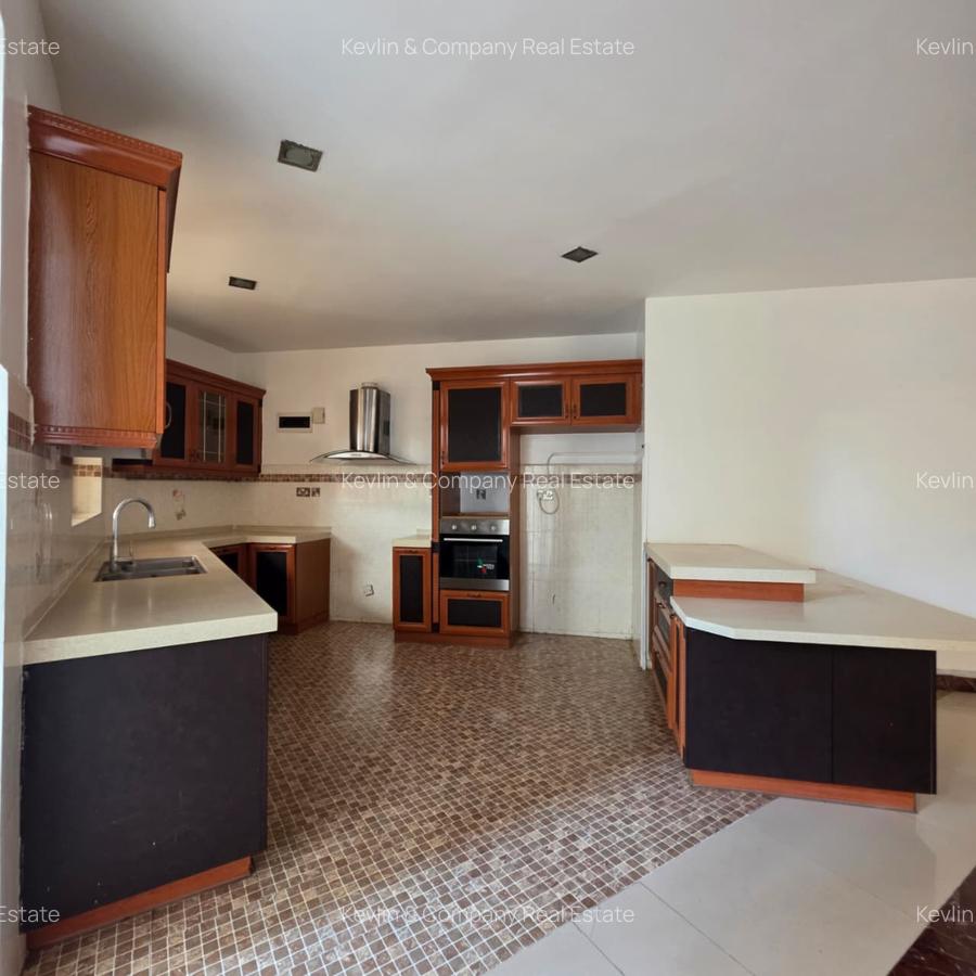 4 Bed Apartment with En Suite in Lavington - 2