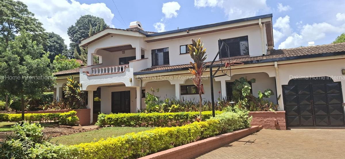 4 Bed House with En Suite in Nyari - 1