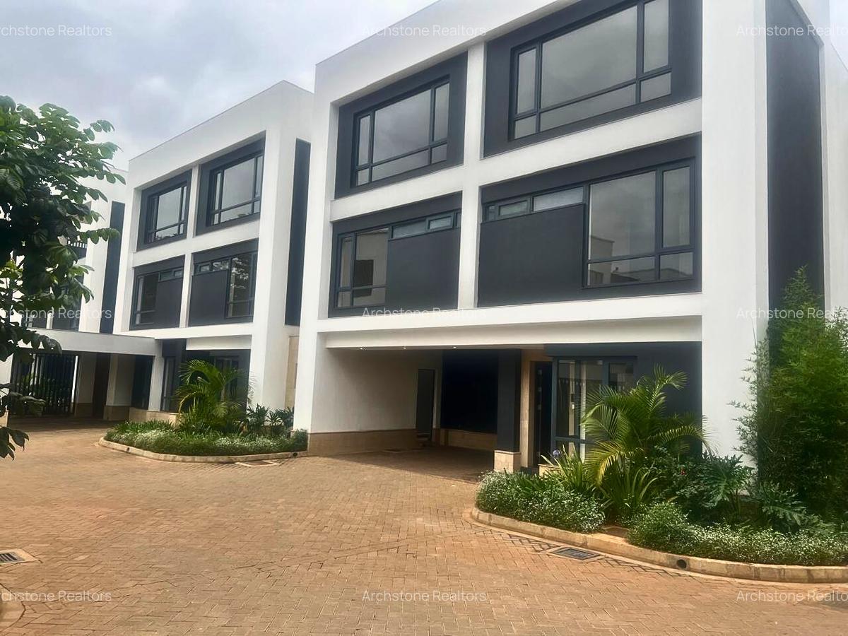 5 Bed Townhouse with En Suite in Kyuna - 1