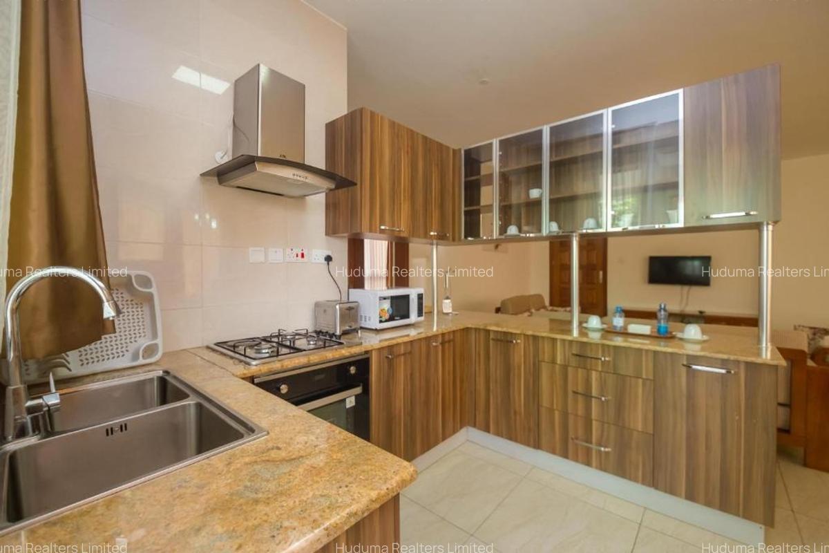 Serviced 2 Bed Apartment with En Suite at Kindaruma Road - 3