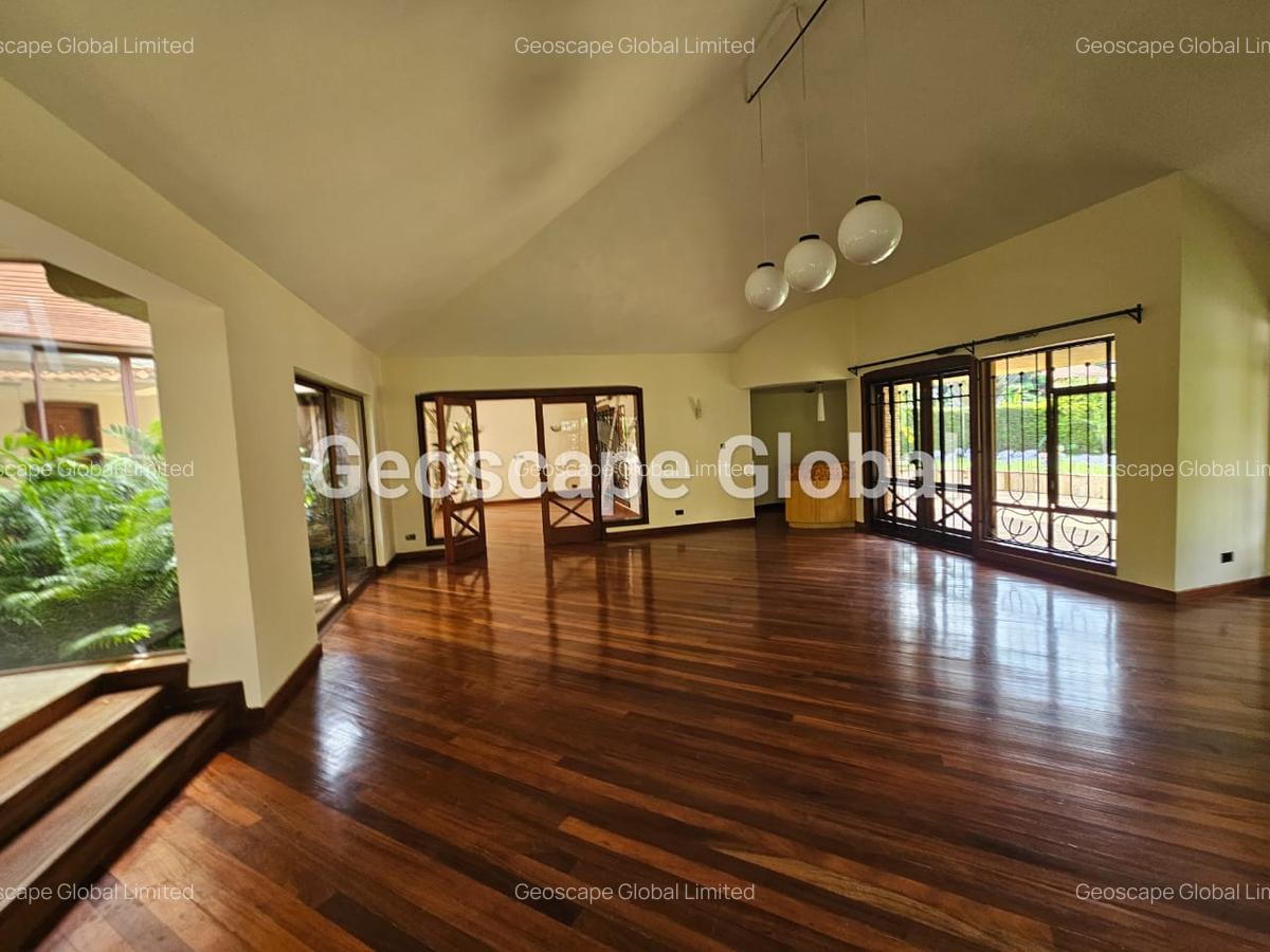 5 Bed House with En Suite in Runda - 6