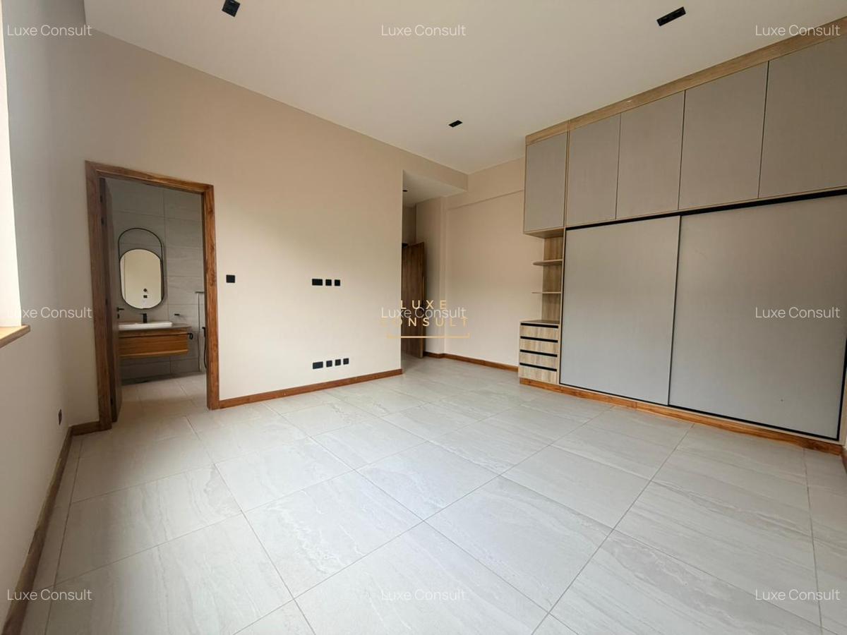 4 Bed Apartment with En Suite in Loresho - 10