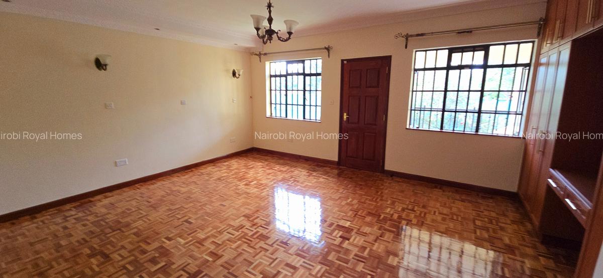 4 Bed Townhouse with En Suite at Convent Drive - 10
