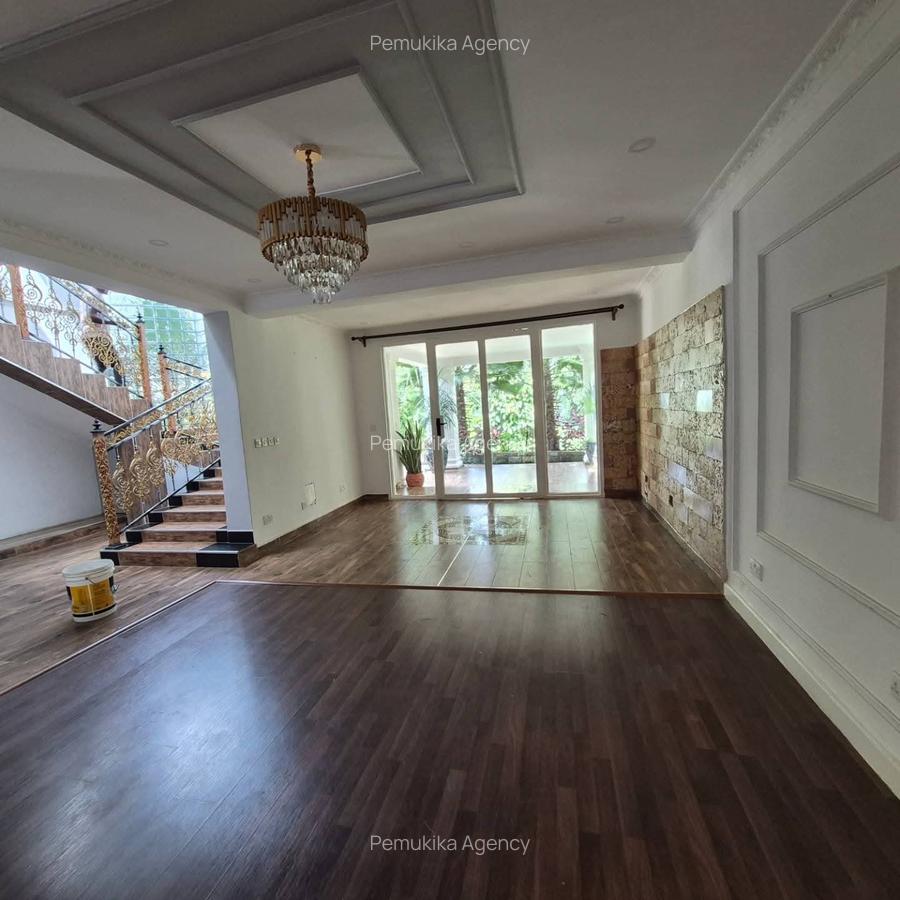 5 Bed Townhouse with En Suite in Runda - 14