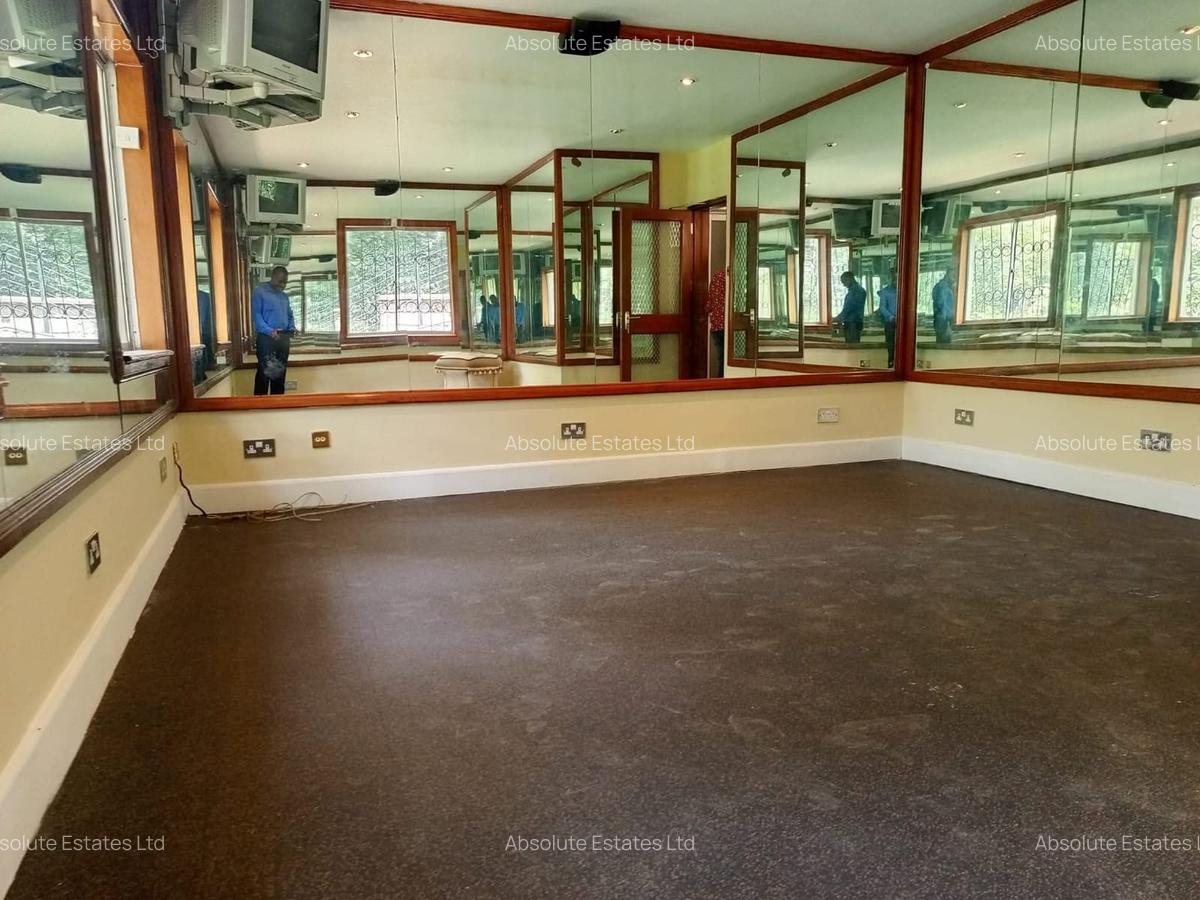 4 Bed Villa with En Suite in Muthaiga - 11