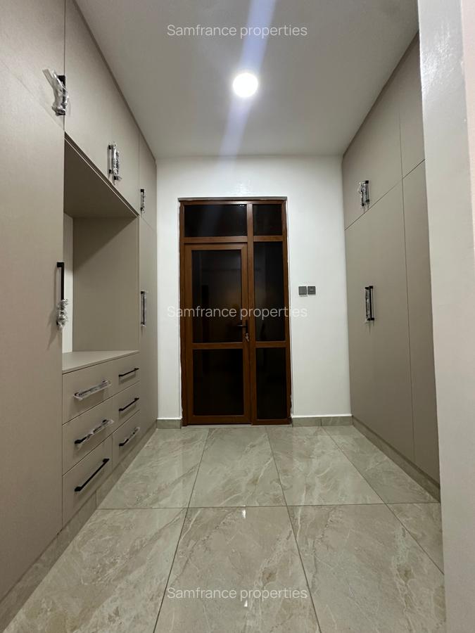 Serviced 2 Bed Apartment with En Suite at 1St Avanue - 6