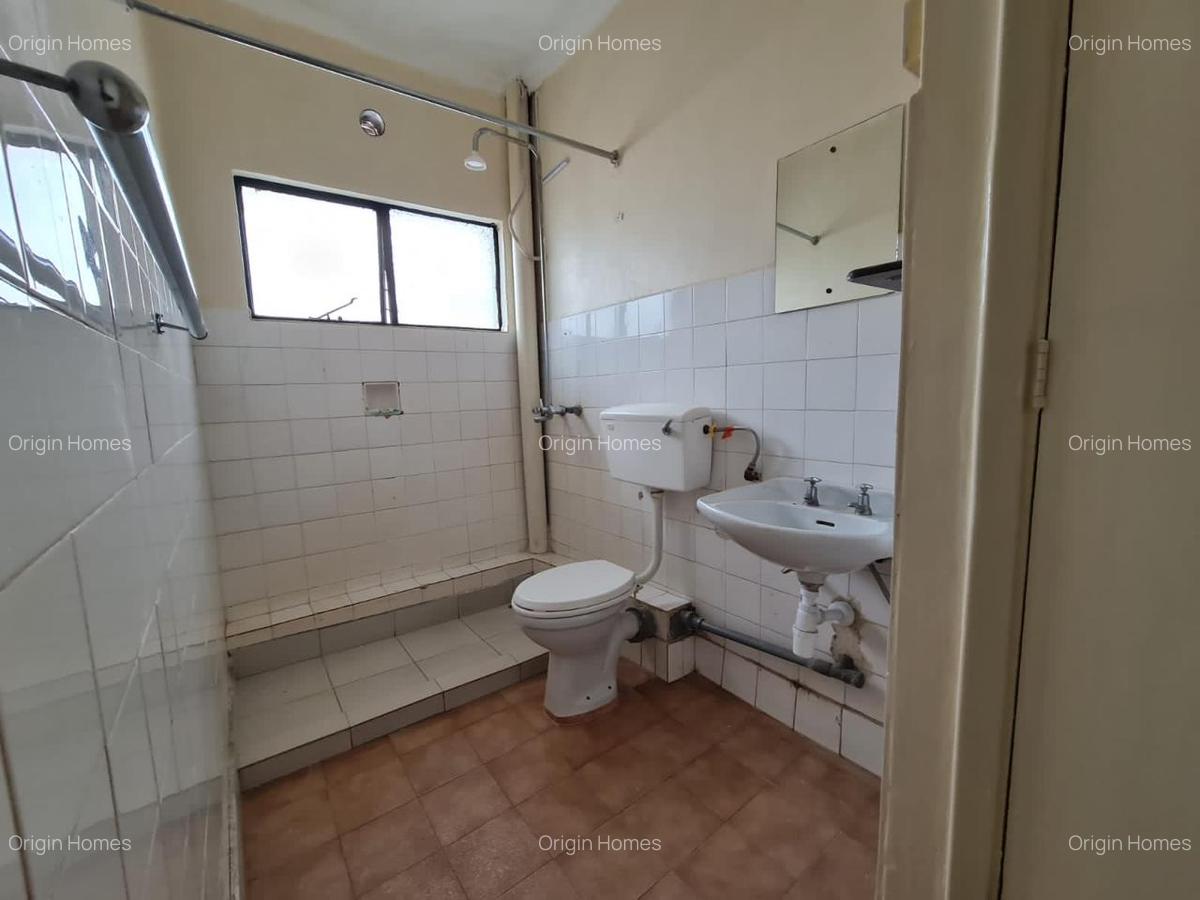 4 Bed Townhouse with En Suite at Kilimani - 11