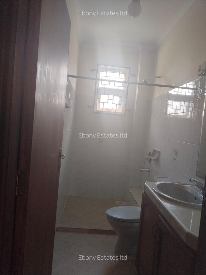 5 Bed Townhouse with En Suite in Lavington - 7