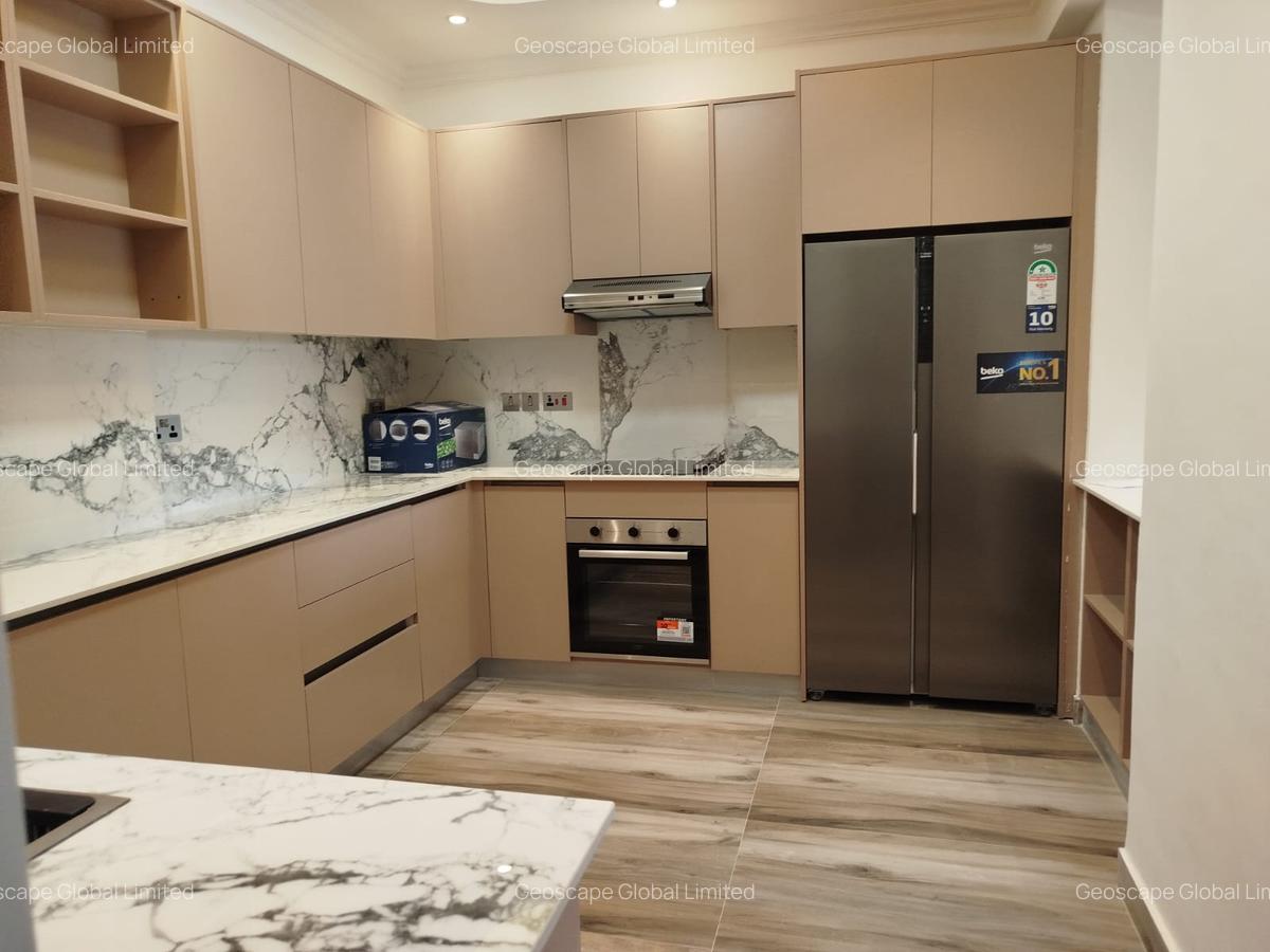 2 Bed Apartment with En Suite in Brookside - 6