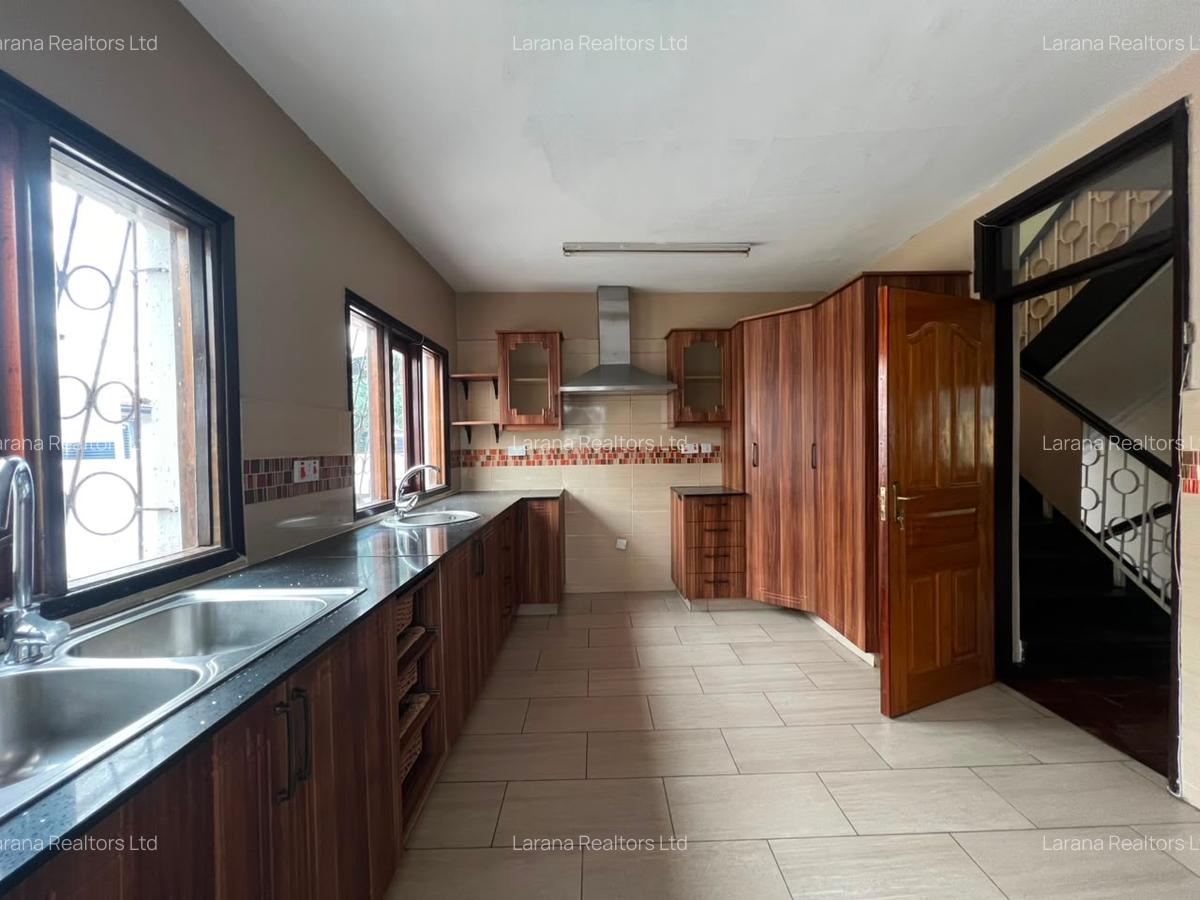 4 Bed Townhouse with Staff Quarters at Ole Dume Rd - 6