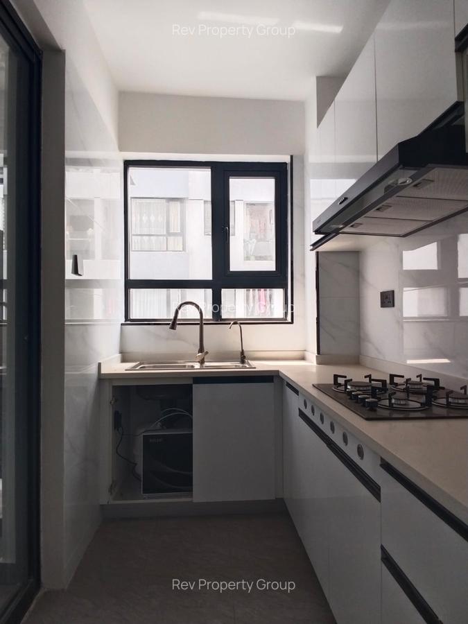 2 Bed Apartment with En Suite in Lavington - 4
