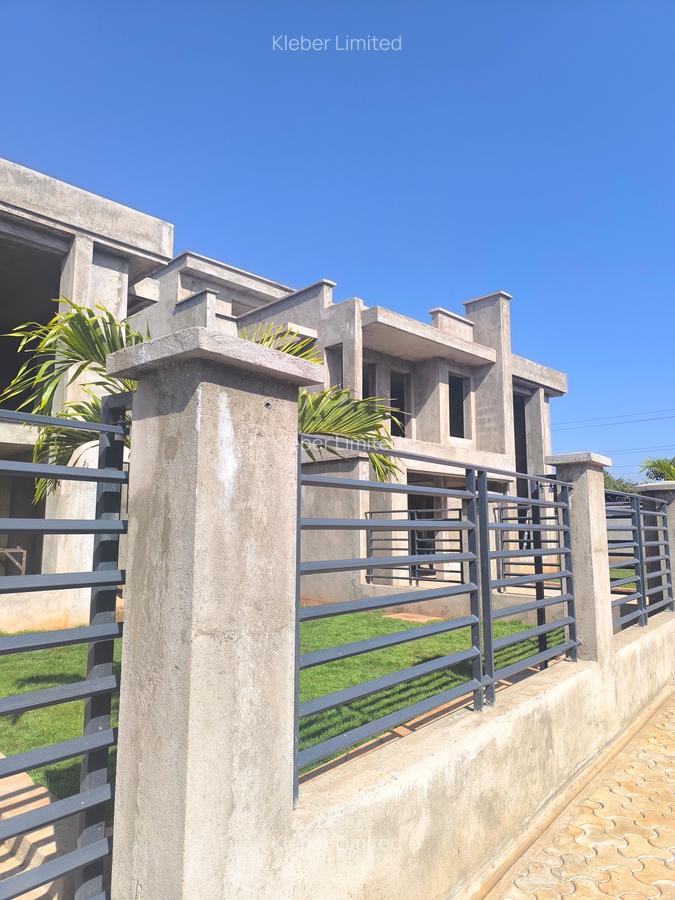 4 Bed House with En Suite at Muhuri Road - 4