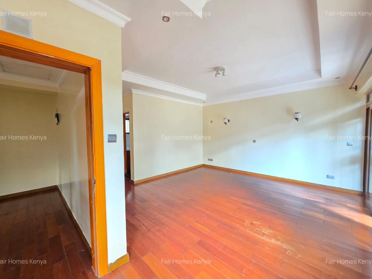 5 Bed Townhouse with En Suite at Convent Drive - 5