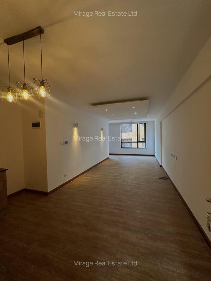 1 Bed Apartment with Swimming Pool in Dennis Pritt - 11