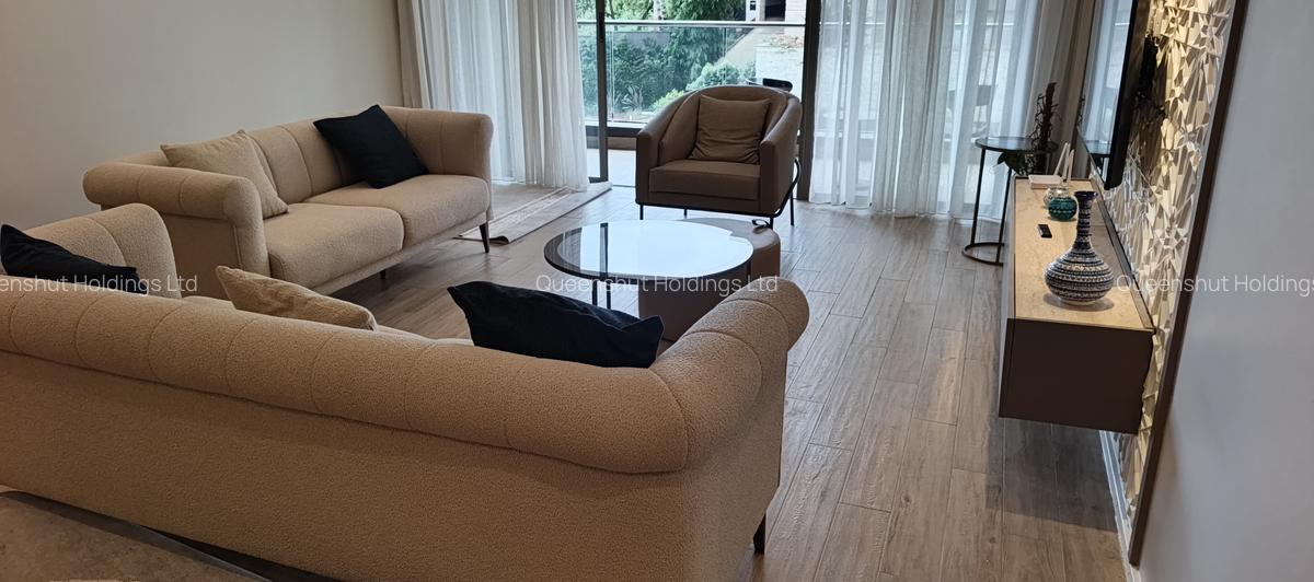 Serviced 3 Bed Apartment with En Suite in Rosslyn - 5