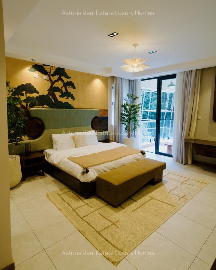 3 Bed Apartment with En Suite at 2026-301 - 18