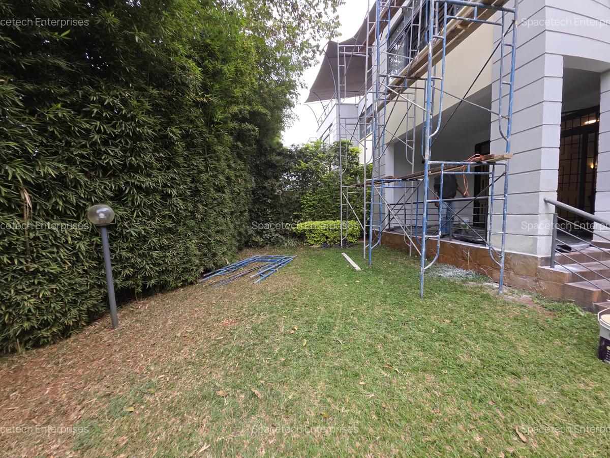 5 Bed Townhouse with En Suite in Spring Valley - 2