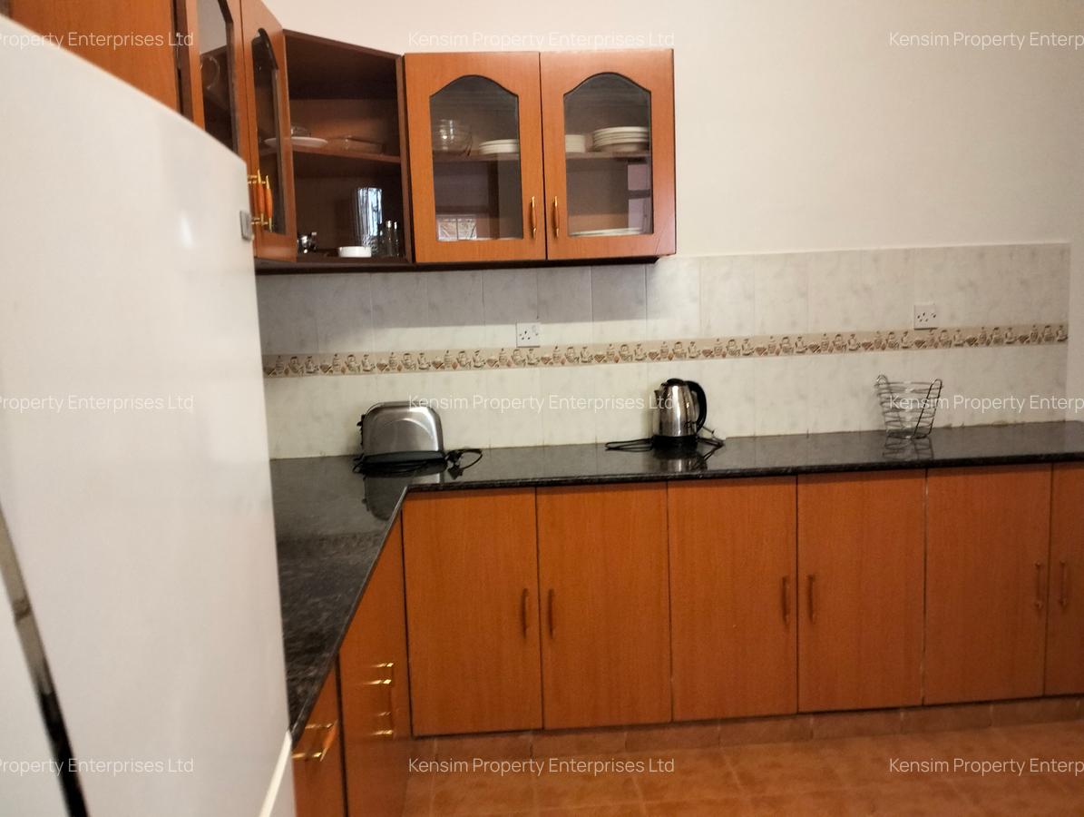 3 Bed Townhouse with En Suite in Spring Valley - 2