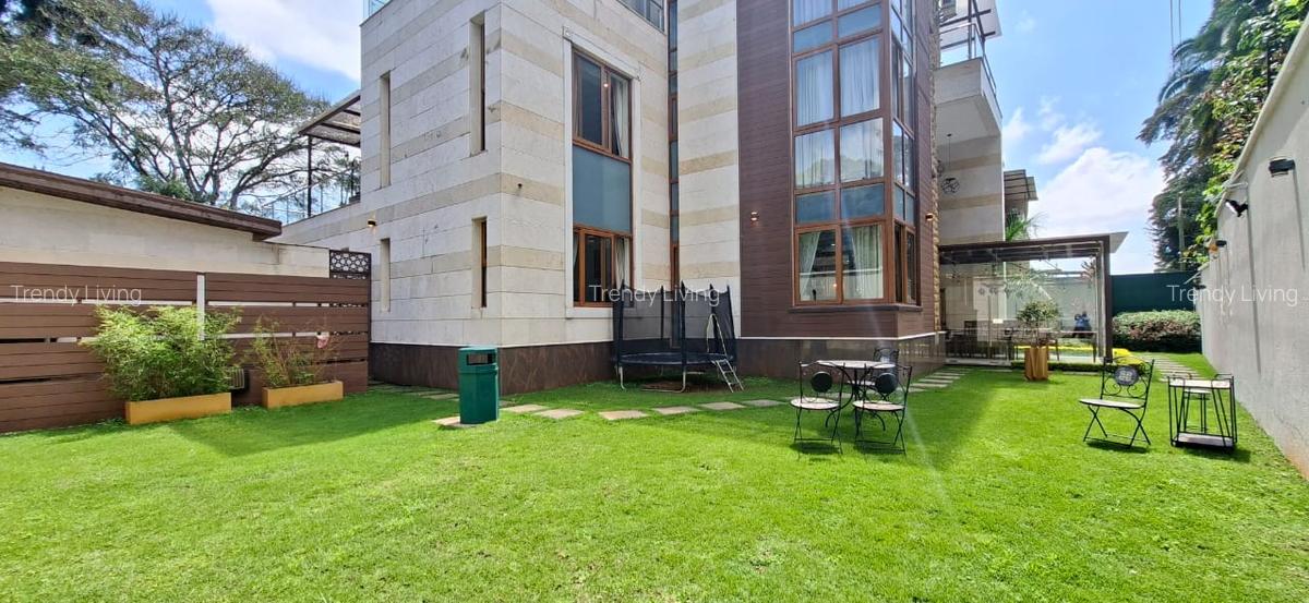 6 Bed Townhouse with En Suite in Lavington - 5