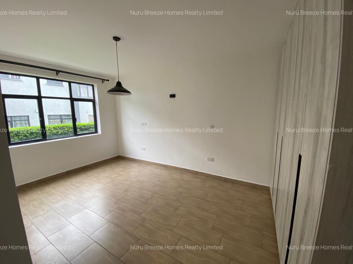 4 Bed Townhouse with En Suite in Ridgeways - 18
