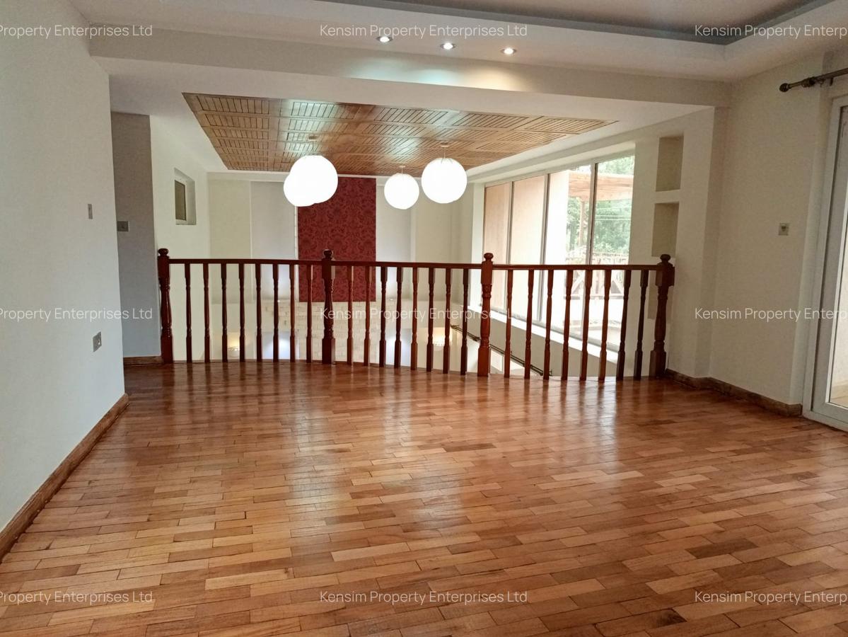 5 Bed Townhouse with En Suite in Lavington - 9