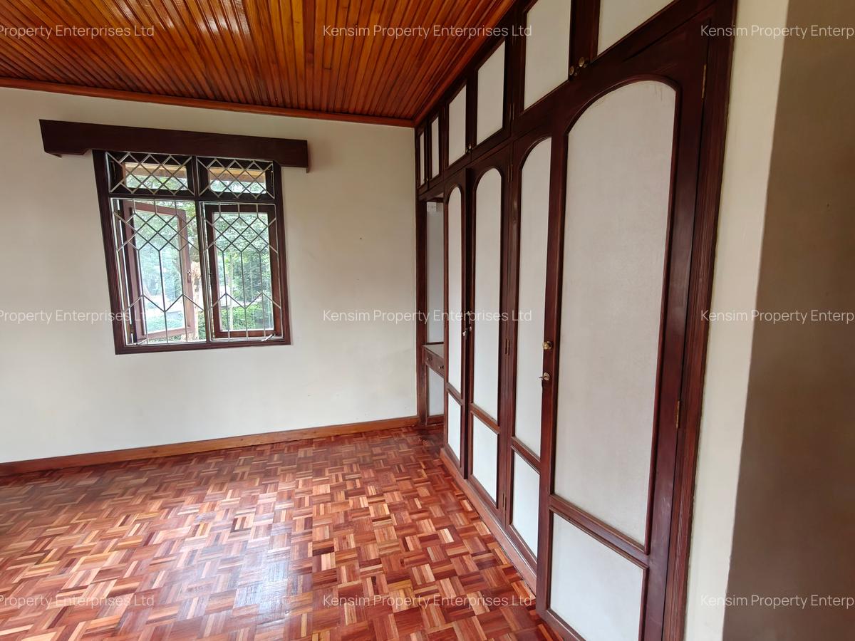 4 Bed Townhouse with En Suite in Lavington - 13