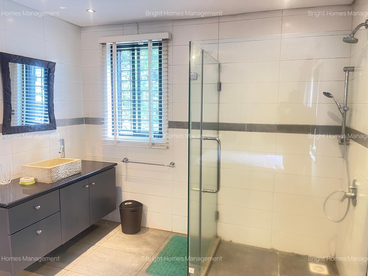 2 Bed Apartment with En Suite in Gigiri - 8