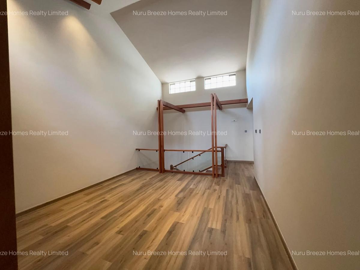 4 Bed Townhouse with En Suite in General Mathenge - 17