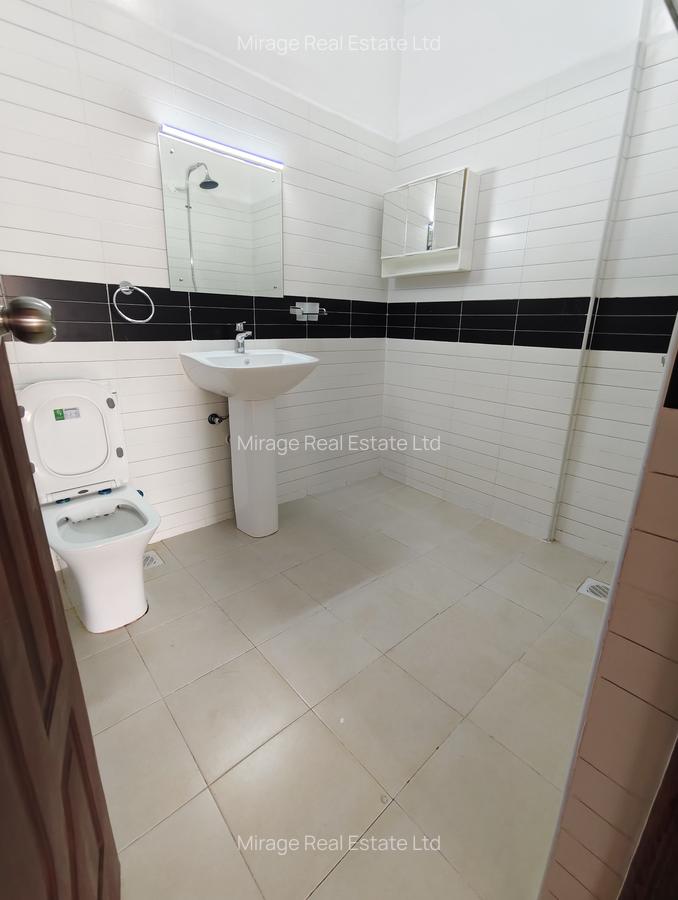 2 Bed Apartment with En Suite in Lavington - 9