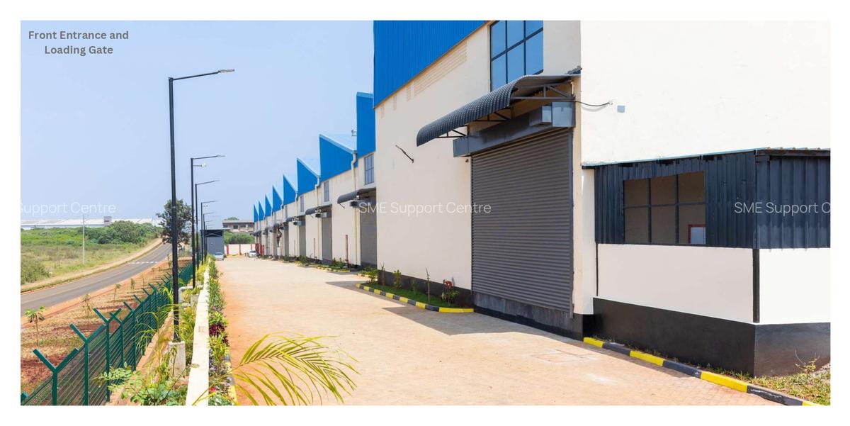 1,026 m² Warehouse with Service Charge Included in Tatu City - 5