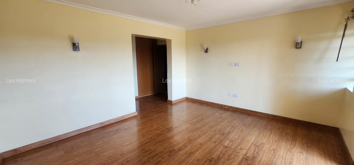 3 Bed Villa with En Suite at Kandisi - 19